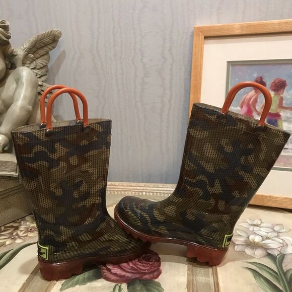 Western Chief Light Up Rain Boots Olive Mesh Camo Sz 5/6 NWOB - Picture 6 of 14